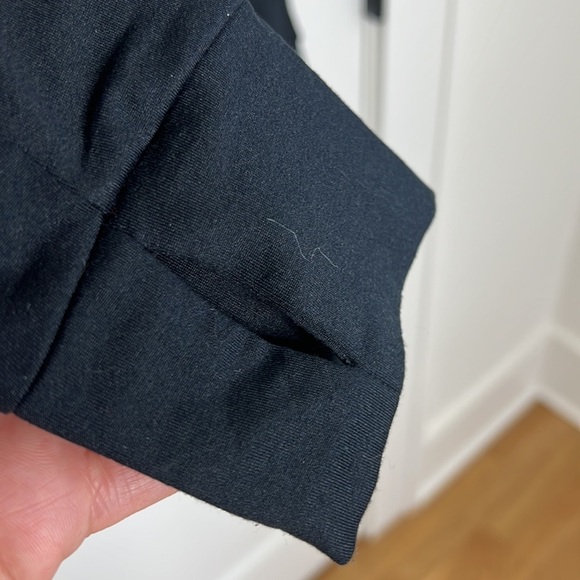 🛍️New Fabletics⚡️Black Lace Cinch Cowl Neck Jolie Sweatshirt Pullover Jacket L - Picture 7 of 8